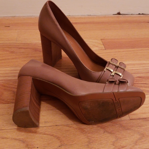 Heels - Picture 2 of 3